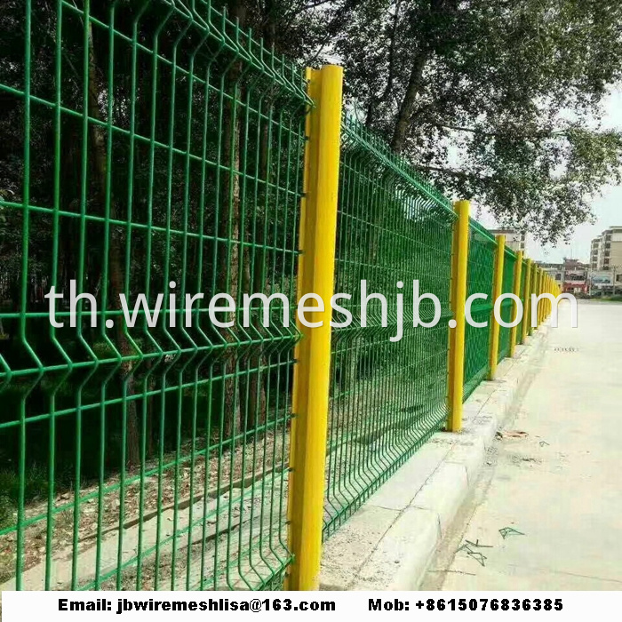 Peach Post Welded Wire Mesh Fence